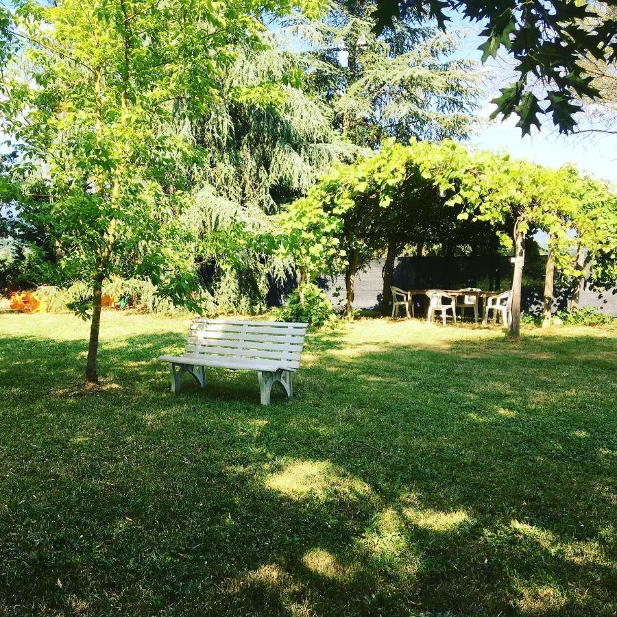 ヴィッキオ Agriturismo La Colombaiaヴィラ エクステリア 写真