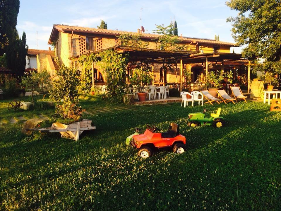 ヴィッキオ Agriturismo La Colombaiaヴィラ エクステリア 写真