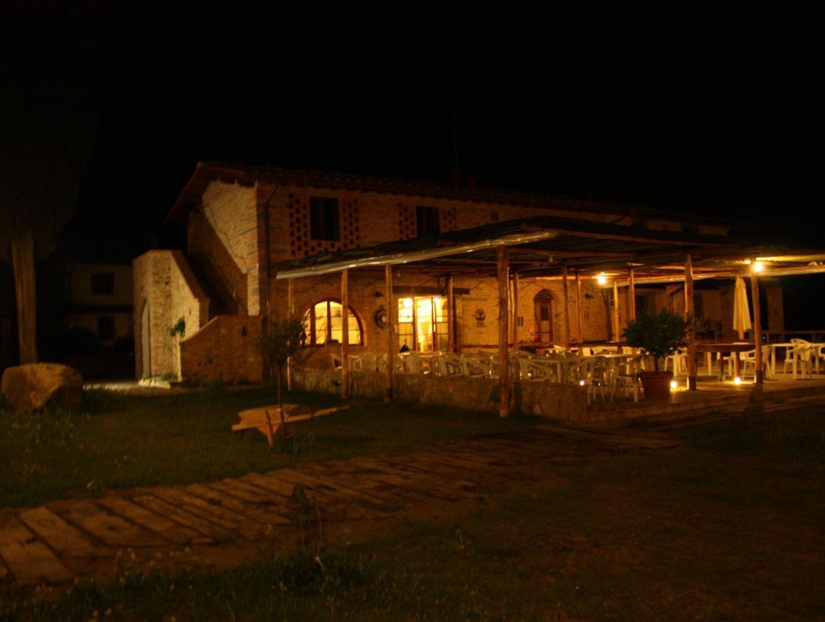 ヴィッキオ Agriturismo La Colombaiaヴィラ エクステリア 写真
