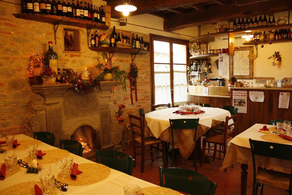 ヴィッキオ Agriturismo La Colombaiaヴィラ エクステリア 写真