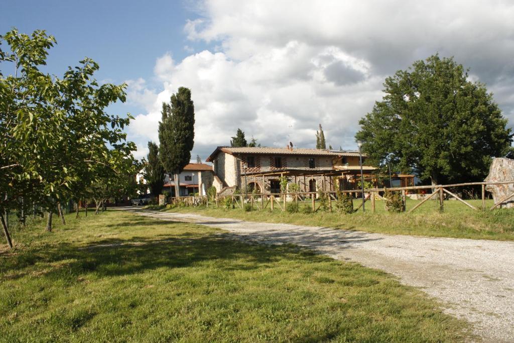 ヴィッキオ Agriturismo La Colombaiaヴィラ エクステリア 写真