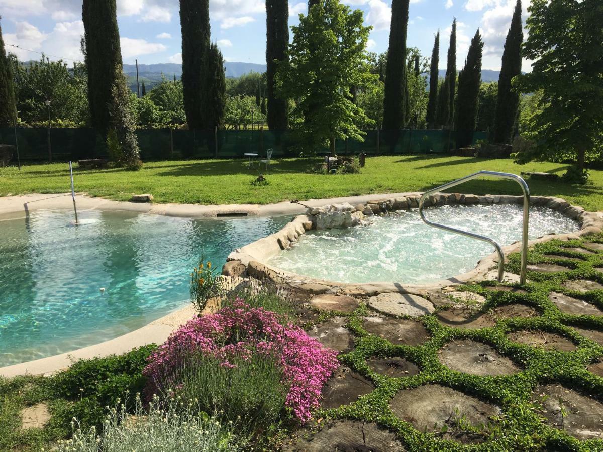 ヴィッキオ Agriturismo La Colombaiaヴィラ エクステリア 写真