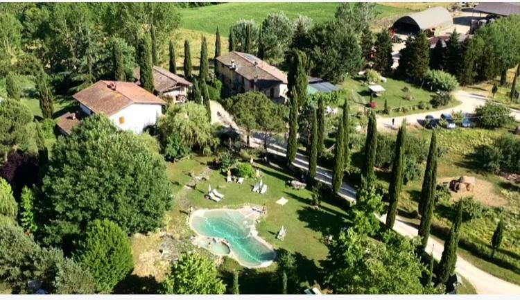 ヴィッキオ Agriturismo La Colombaiaヴィラ エクステリア 写真